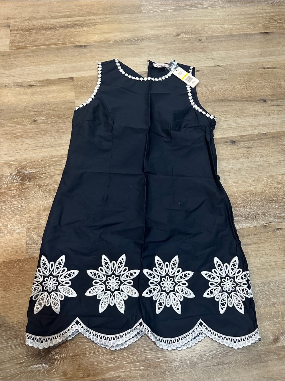 Navy Blue Sleeveless Dress with White Floral Trim Nanette embroidered mini dress